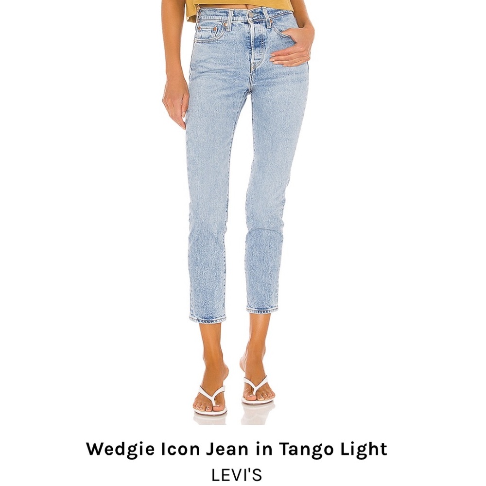 Levi’s Wedgie Straight Leg Jeans